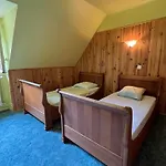 Gite-auberge Du Pont De Lanau Hotel Neuvéglise