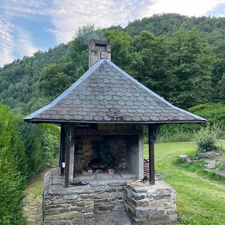 Gite-auberge Du Pont De Lanau Neuveglise