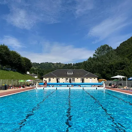 Hotell Gite-auberge Du Pont De Lanau 2*