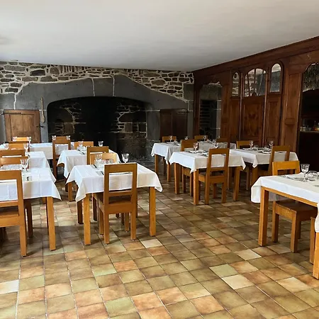 Hotel Gîte-auberge Du Pont De Lanau Neuvéglise