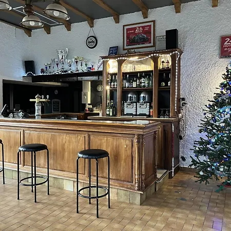 Gite-auberge Du Pont De Lanau Hotell 2*