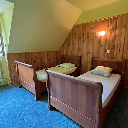 Gite-auberge Du Pont De Lanau ホテル Neuvéglise