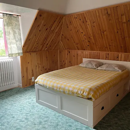 Hotell Gite-auberge Du Pont De Lanau Neuvéglise