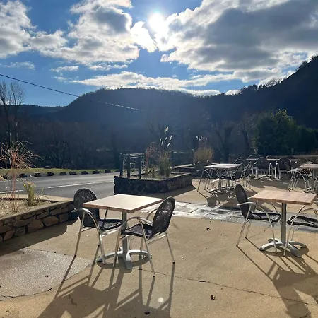 Hotell Gite-auberge Du Pont De Lanau